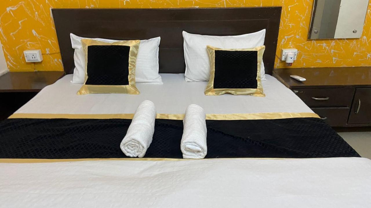 Travel Monkey Hostel Agra  Exterior foto