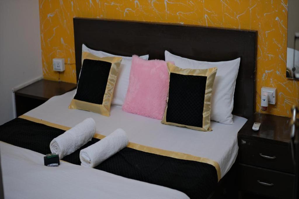 Travel Monkey Hostel Agra  Exterior foto